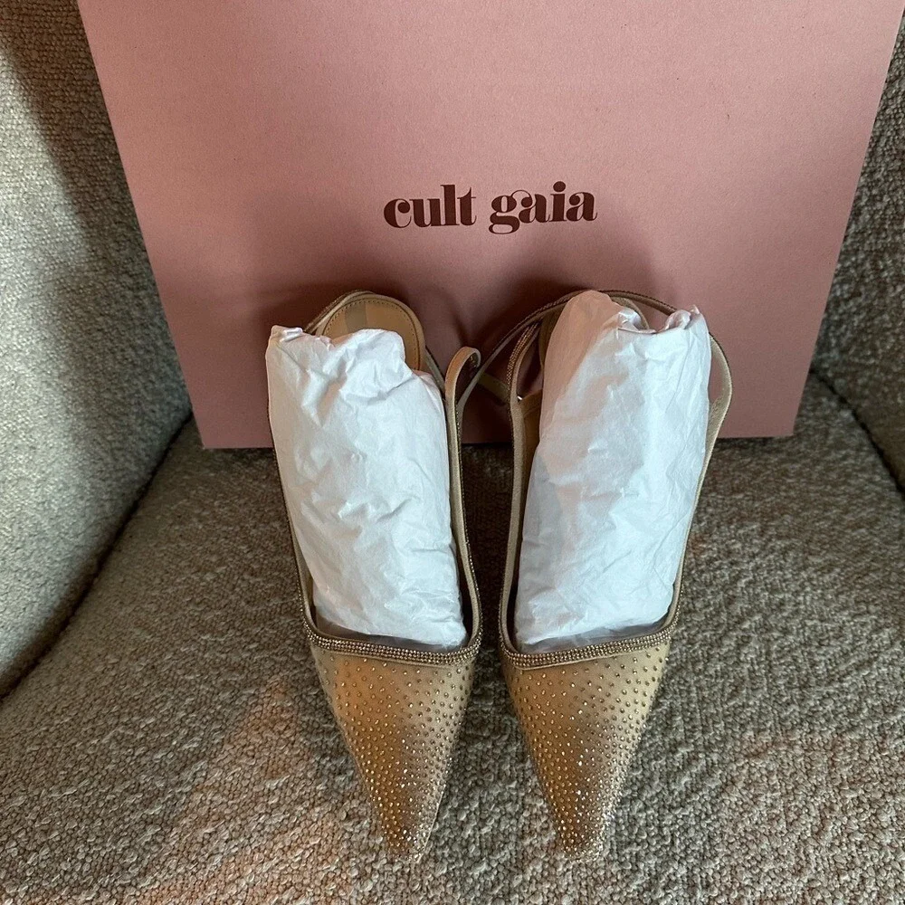 Cult Gaia Diya Crystal Pointed Toe Pump - Picture 6 of 7